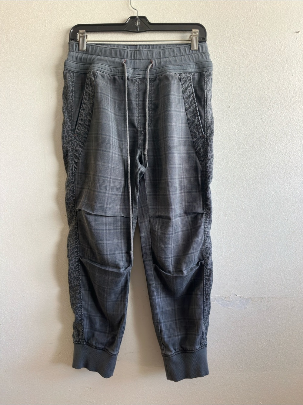 Anthropologie Gray Plaid Leopard Print Kallie Lyocell Lounge Joggers Size XSP
